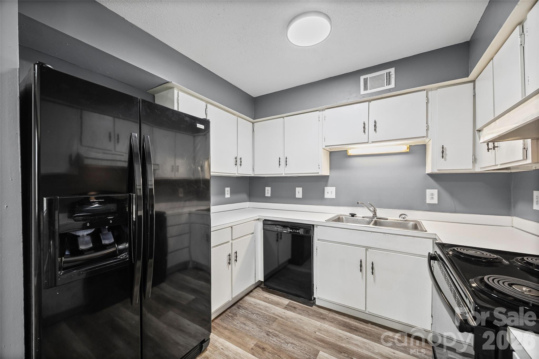 9119 Spyglass Place Charlotte NC 28214