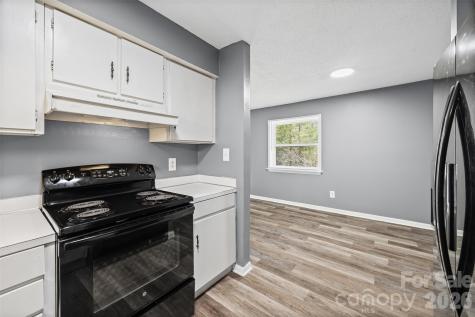 9119 Spyglass Place Charlotte NC 28214