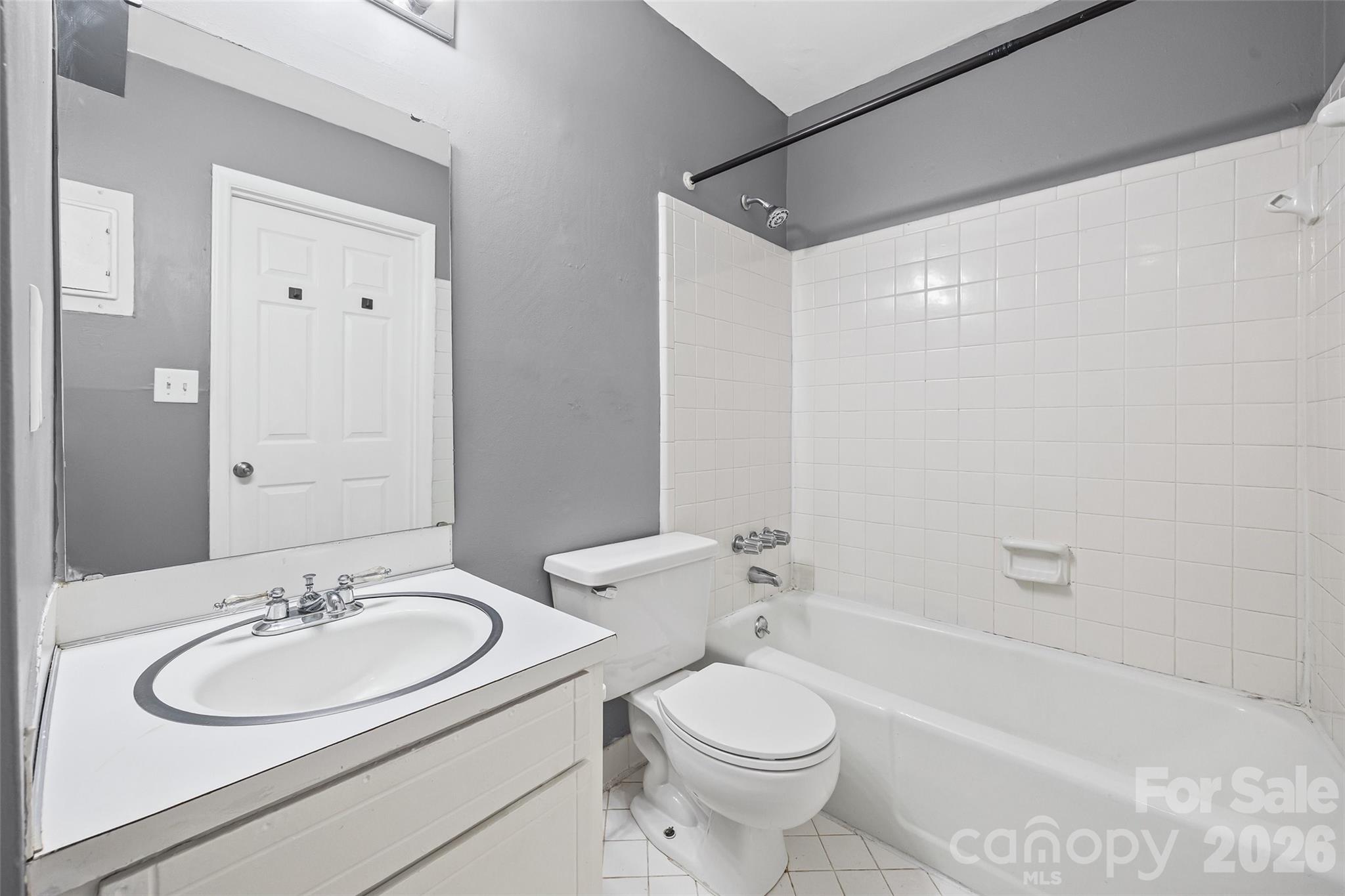 9119 Spyglass Place Charlotte NC 28214
