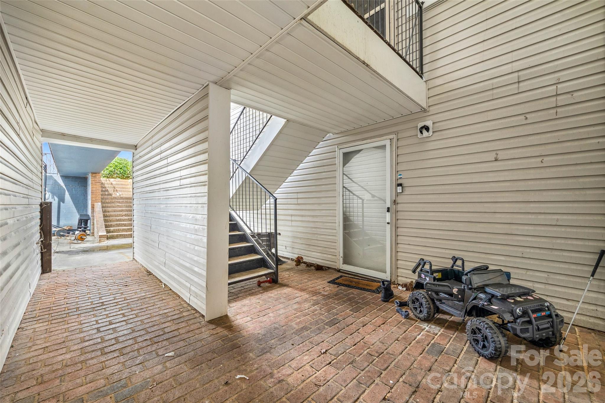 9119 Spyglass Place Charlotte NC 28214