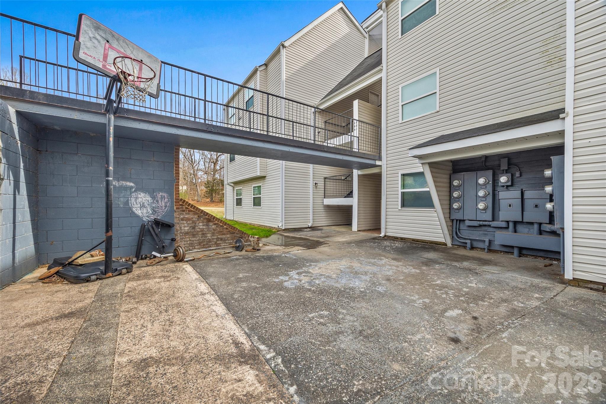 9119 Spyglass Place Charlotte NC 28214