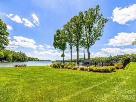 24 E Toxaway Shores Road Lake Toxaway NC 28747