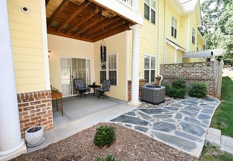 1384 21st Avenue NE Hickory NC 28601