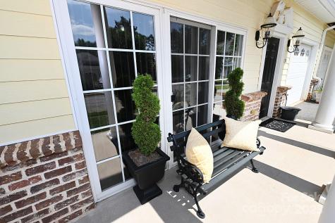 1384 21st Avenue NE Hickory NC 28601