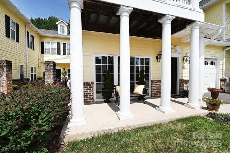 1384 21st Avenue NE Hickory NC 28601