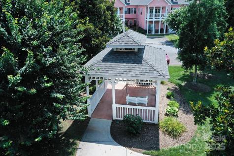 1384 21st Avenue NE Hickory NC 28601