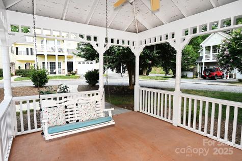 1384 21st Avenue NE Hickory NC 28601