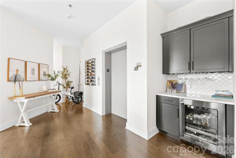 501 E 37th Street Charlotte NC 28205