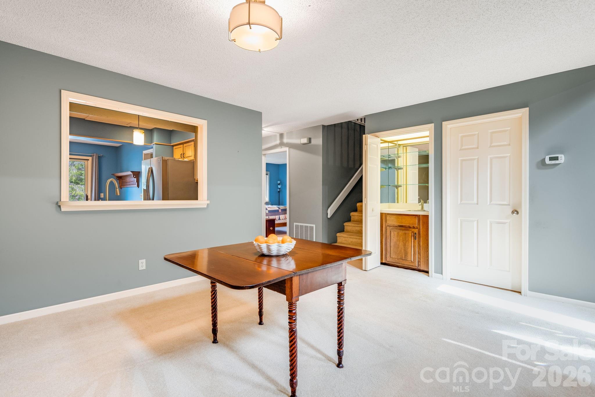 1104 Red Oak Drive Hendersonville NC 28791
