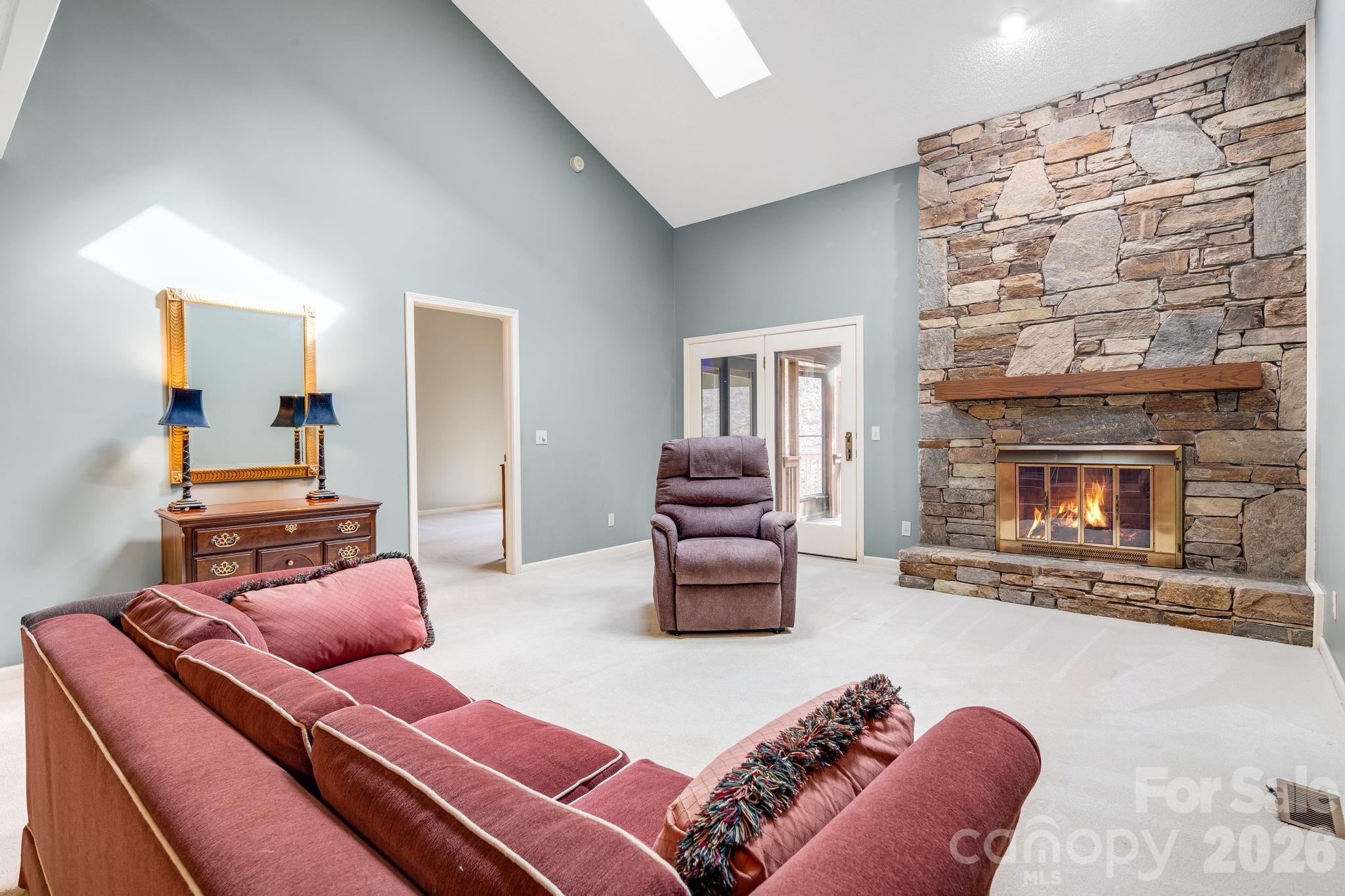 1104 Red Oak Drive Hendersonville NC 28791