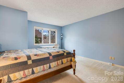 1104 Red Oak Drive Hendersonville NC 28791