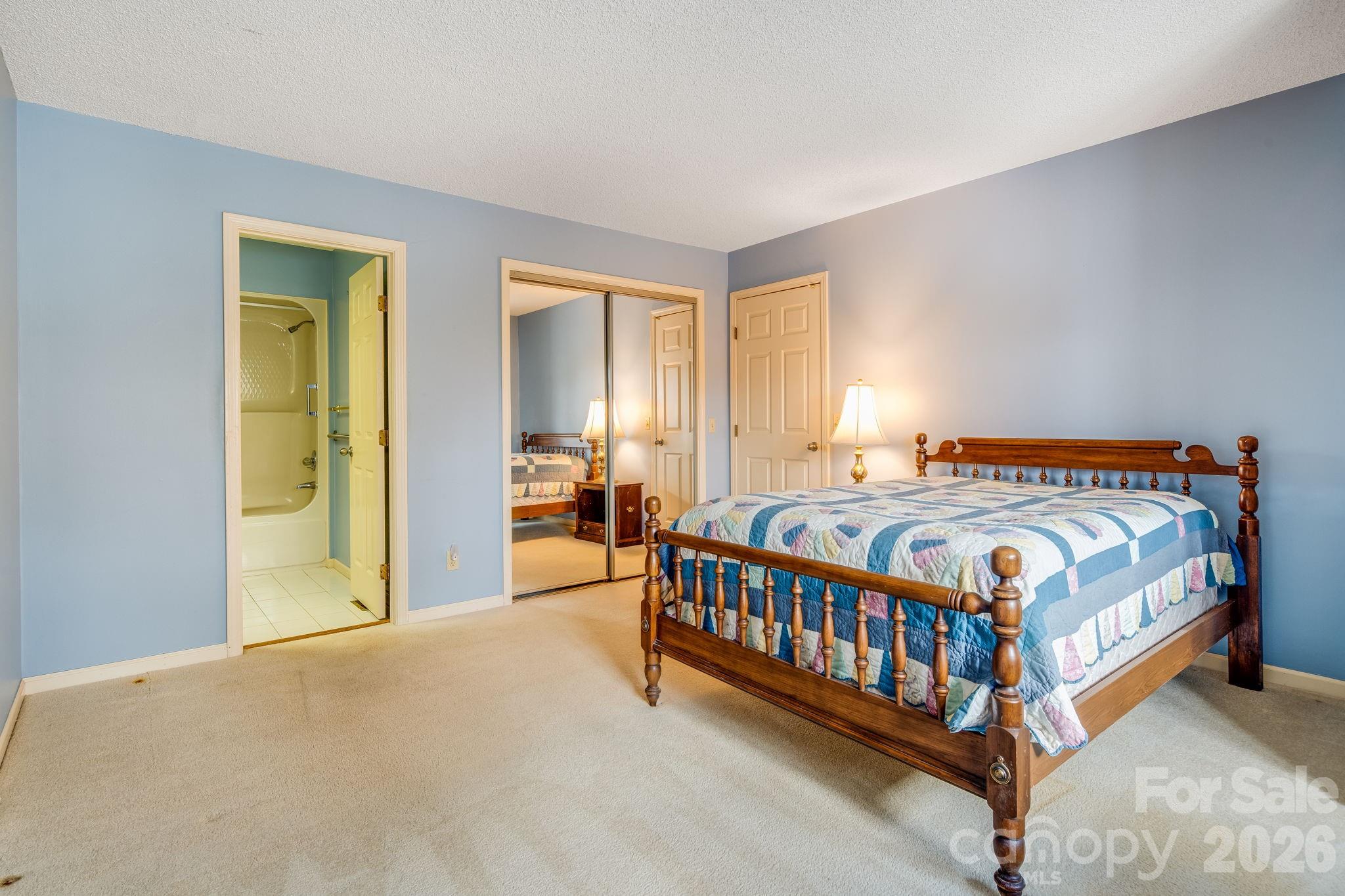 1104 Red Oak Drive Hendersonville NC 28791