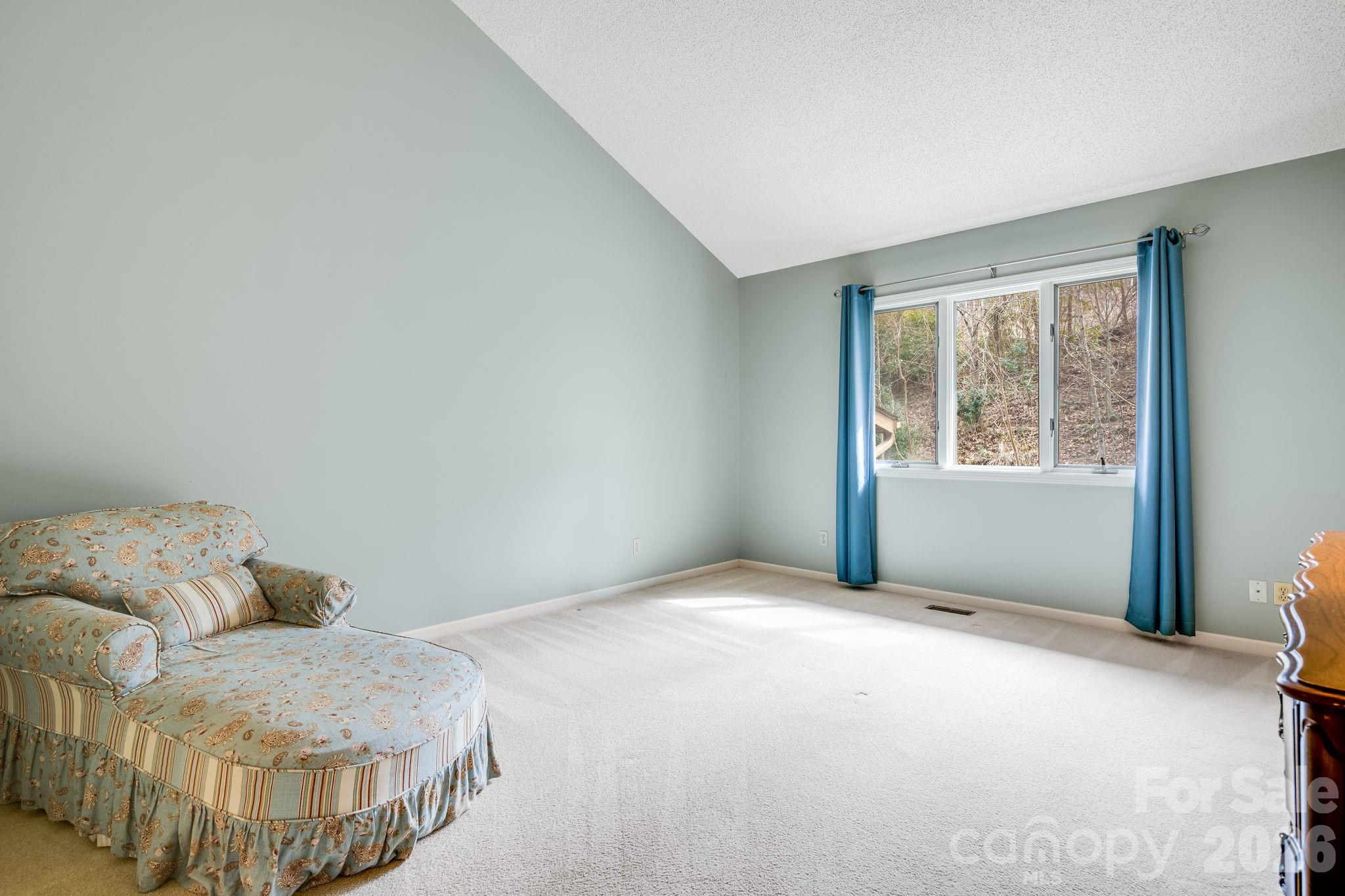 1104 Red Oak Drive Hendersonville NC 28791