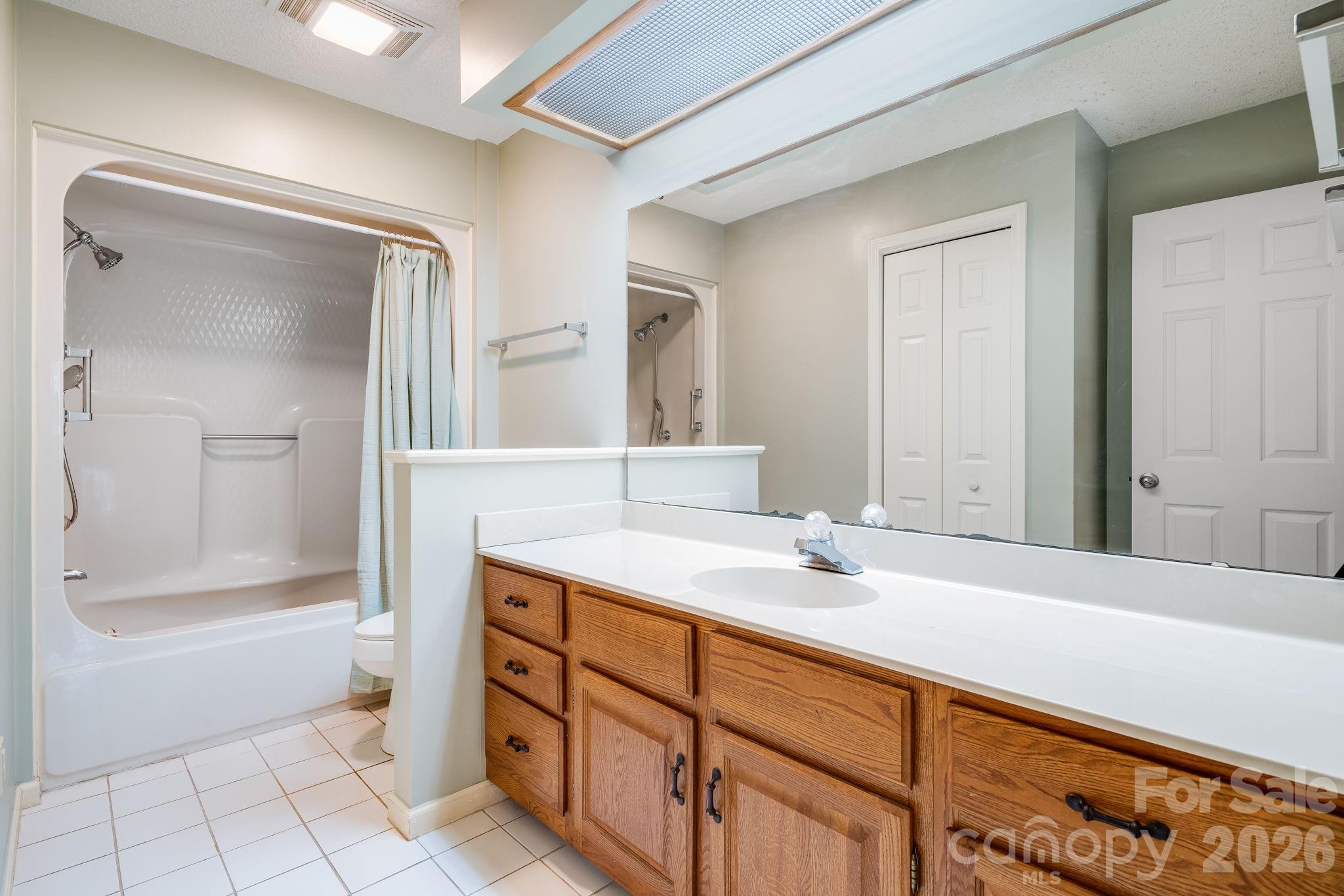1104 Red Oak Drive Hendersonville NC 28791