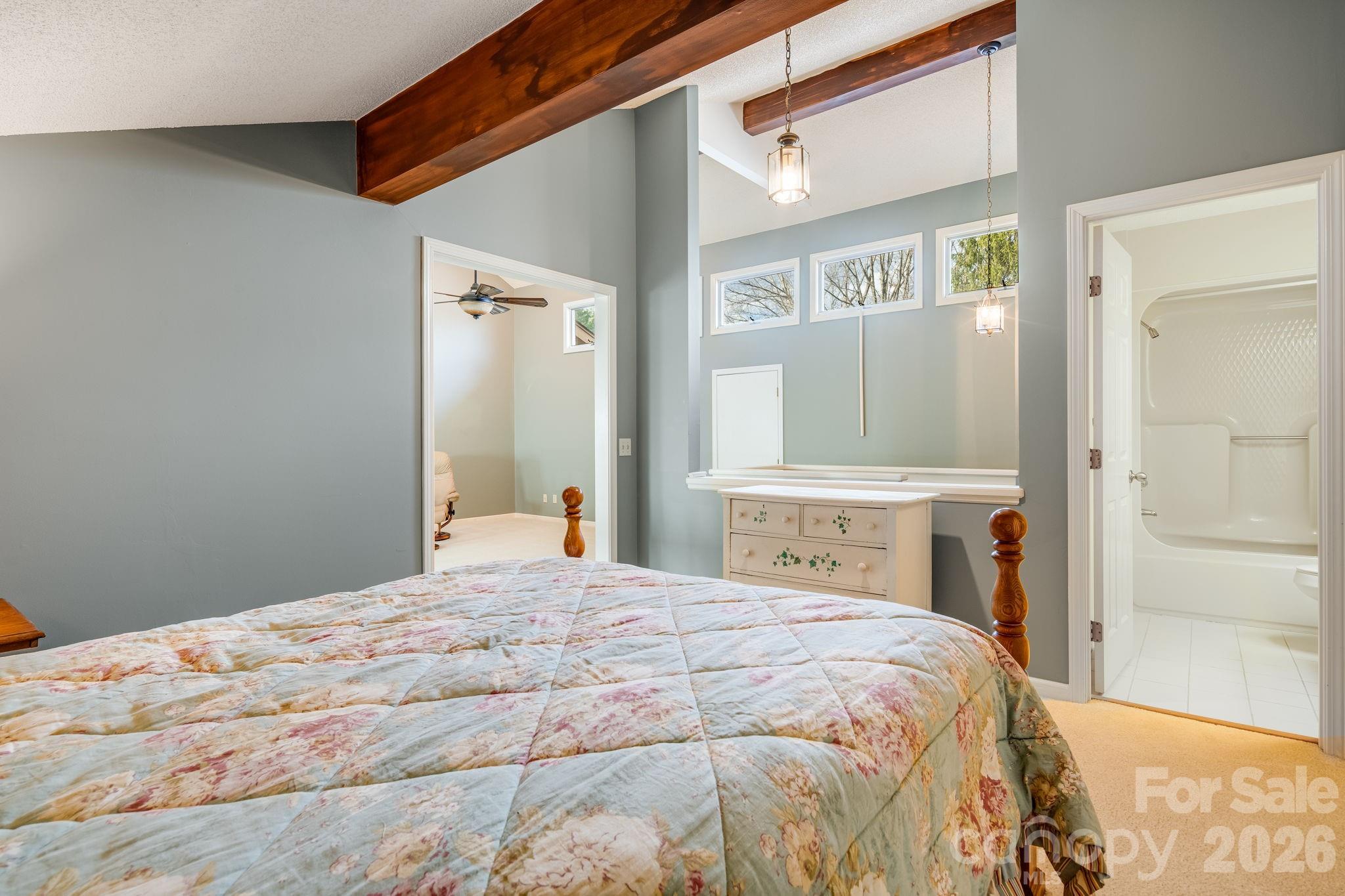 1104 Red Oak Drive Hendersonville NC 28791