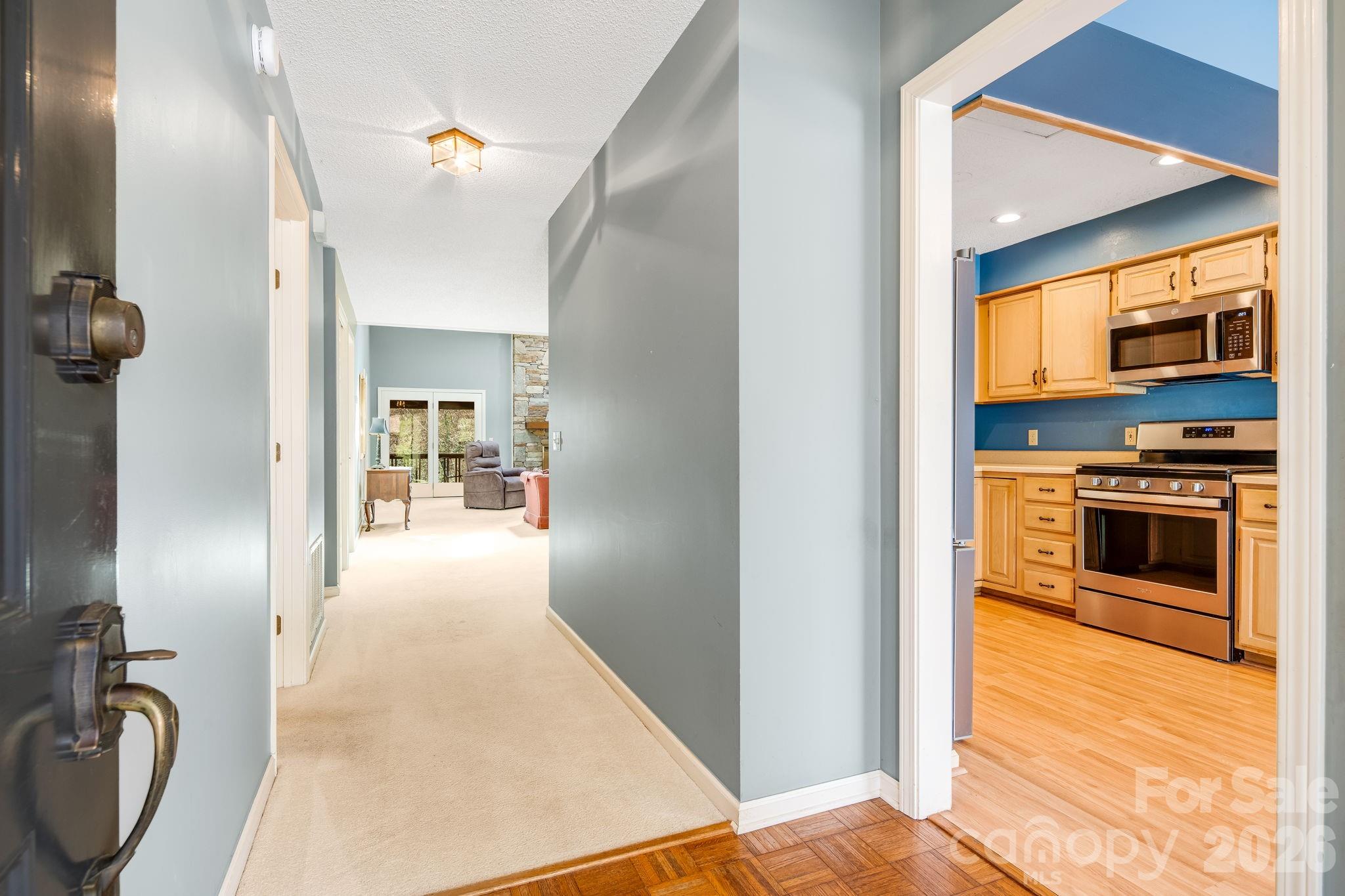 1104 Red Oak Drive Hendersonville NC 28791