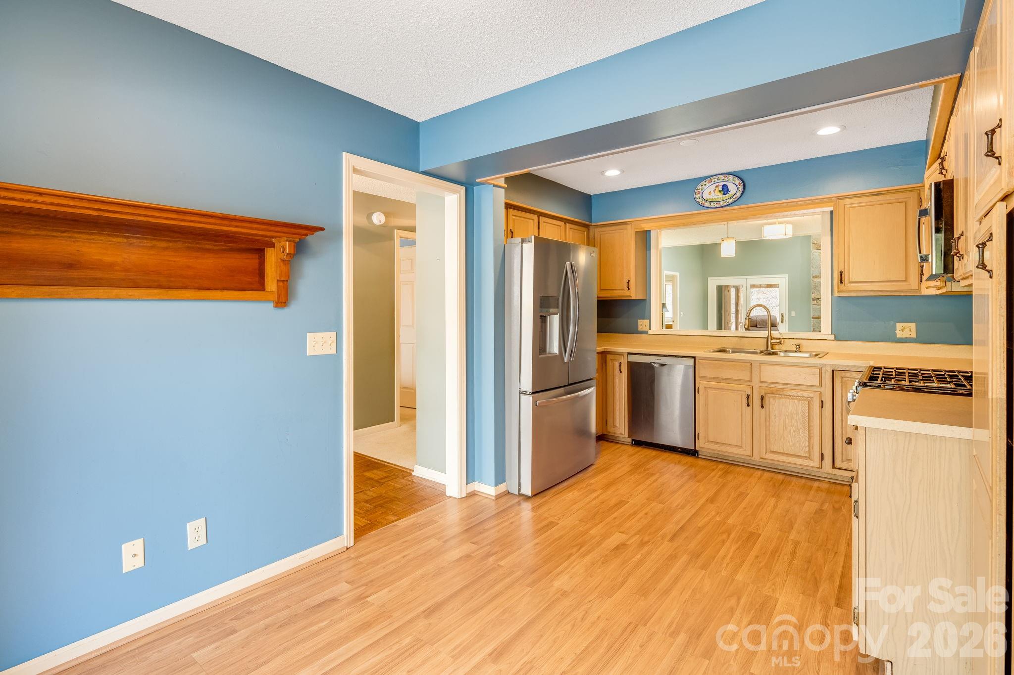 1104 Red Oak Drive Hendersonville NC 28791