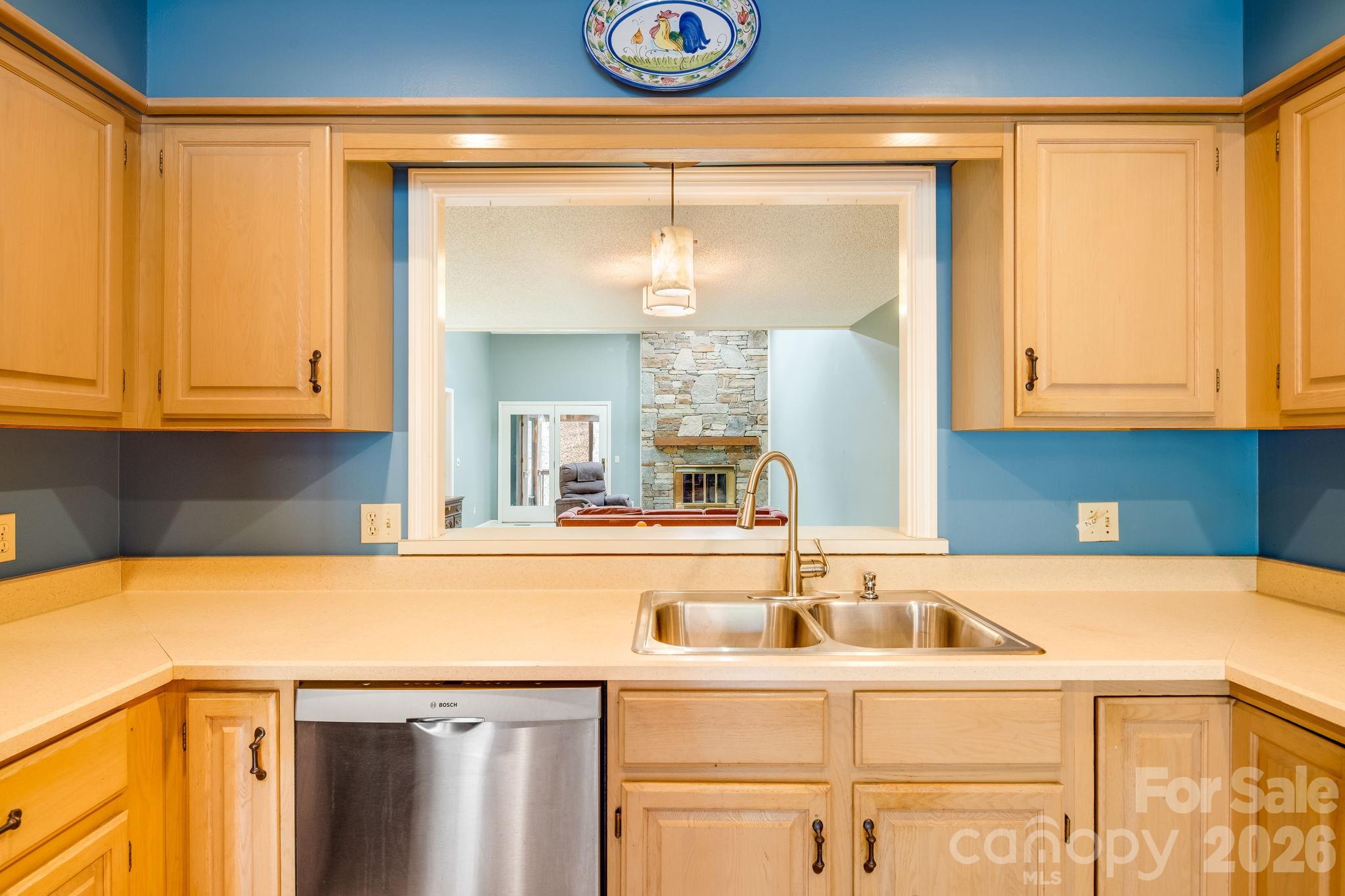 1104 Red Oak Drive Hendersonville NC 28791