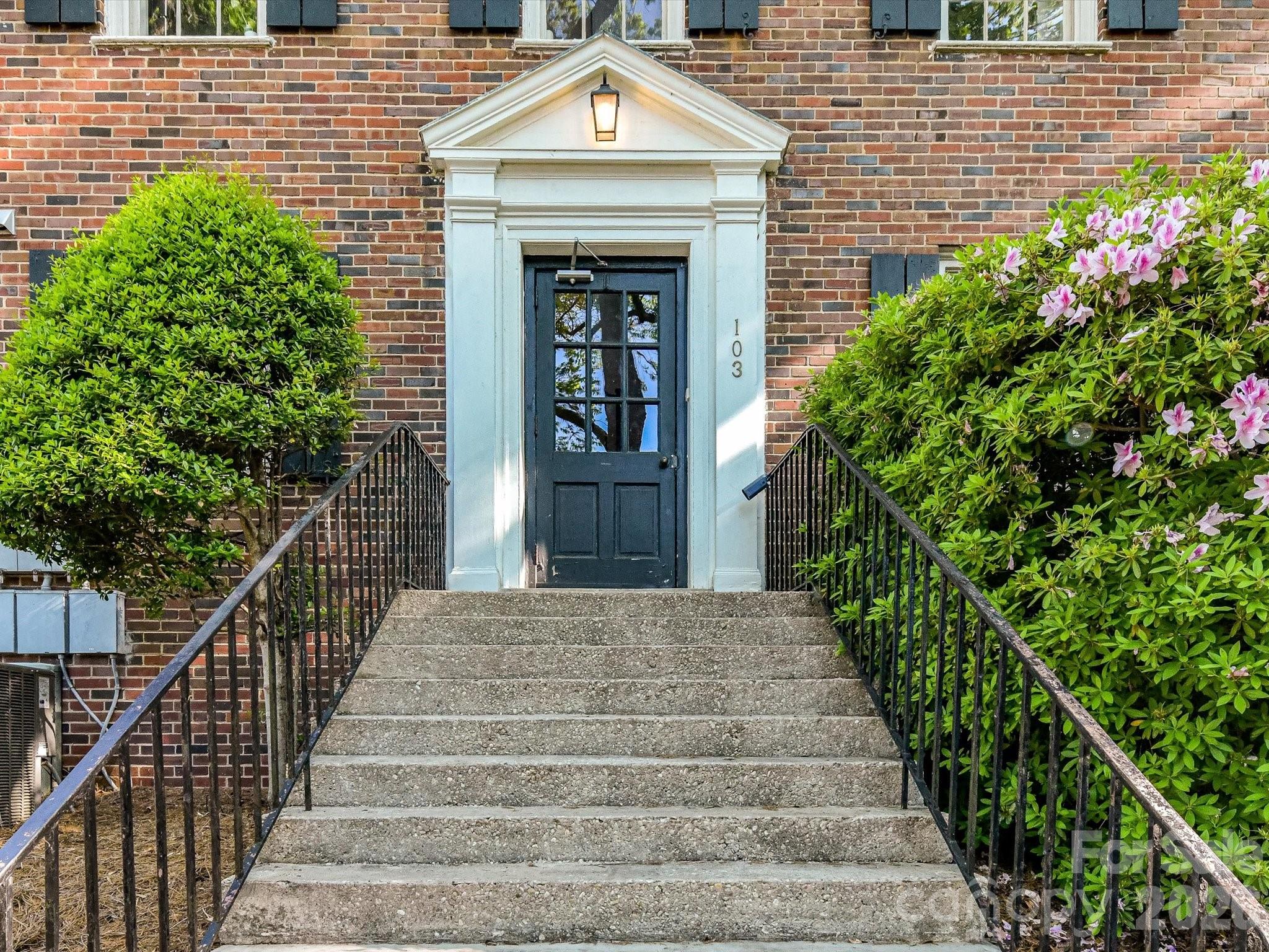 103 S Laurel Avenue Charlotte NC 28207