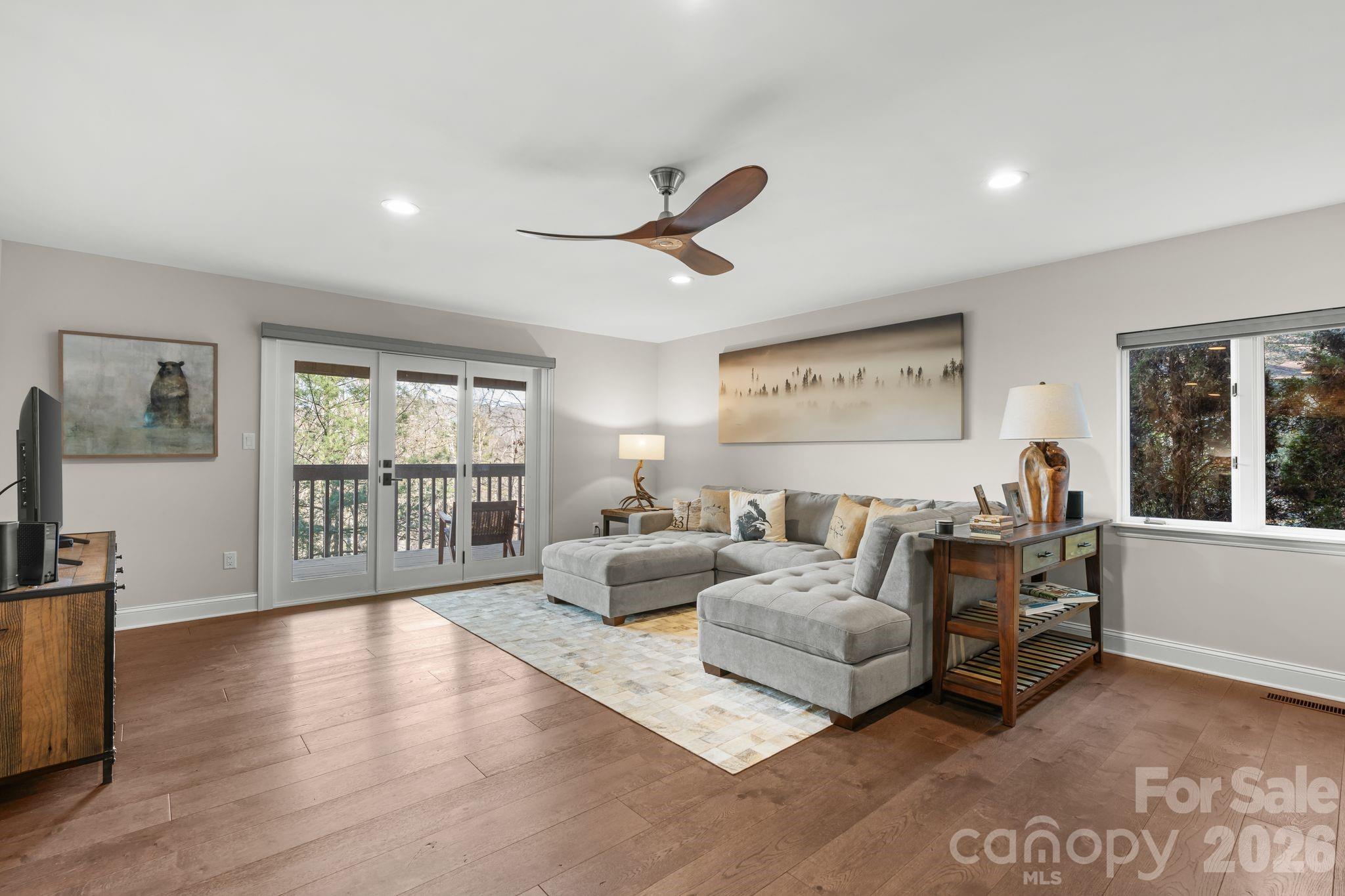 3302 Timber Trail Asheville NC 28804