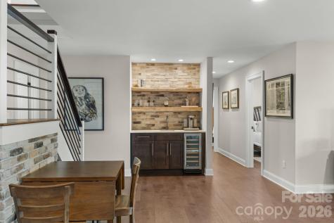 3302 Timber Trail Asheville NC 28804