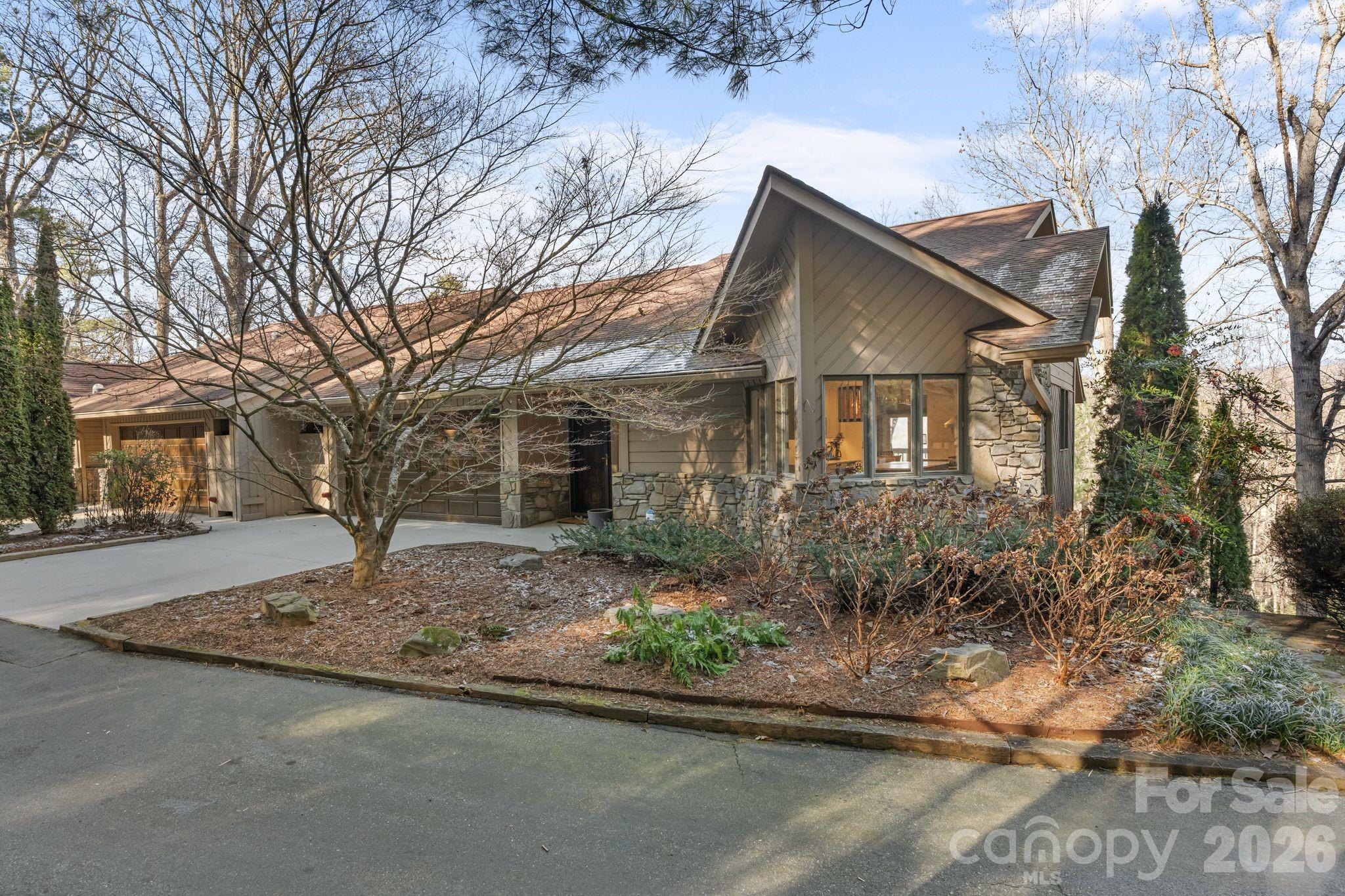 3302 Timber Trail Asheville NC 28804