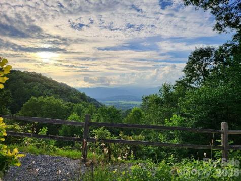 283 Tinequa Drive Brevard NC 28712