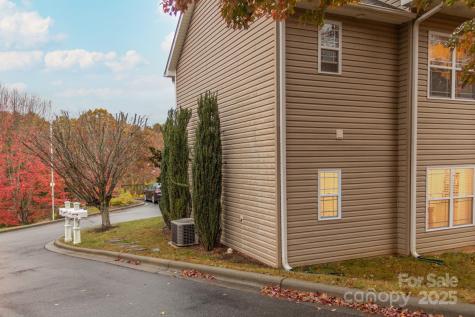 6 Northbrook Place Asheville NC 28804