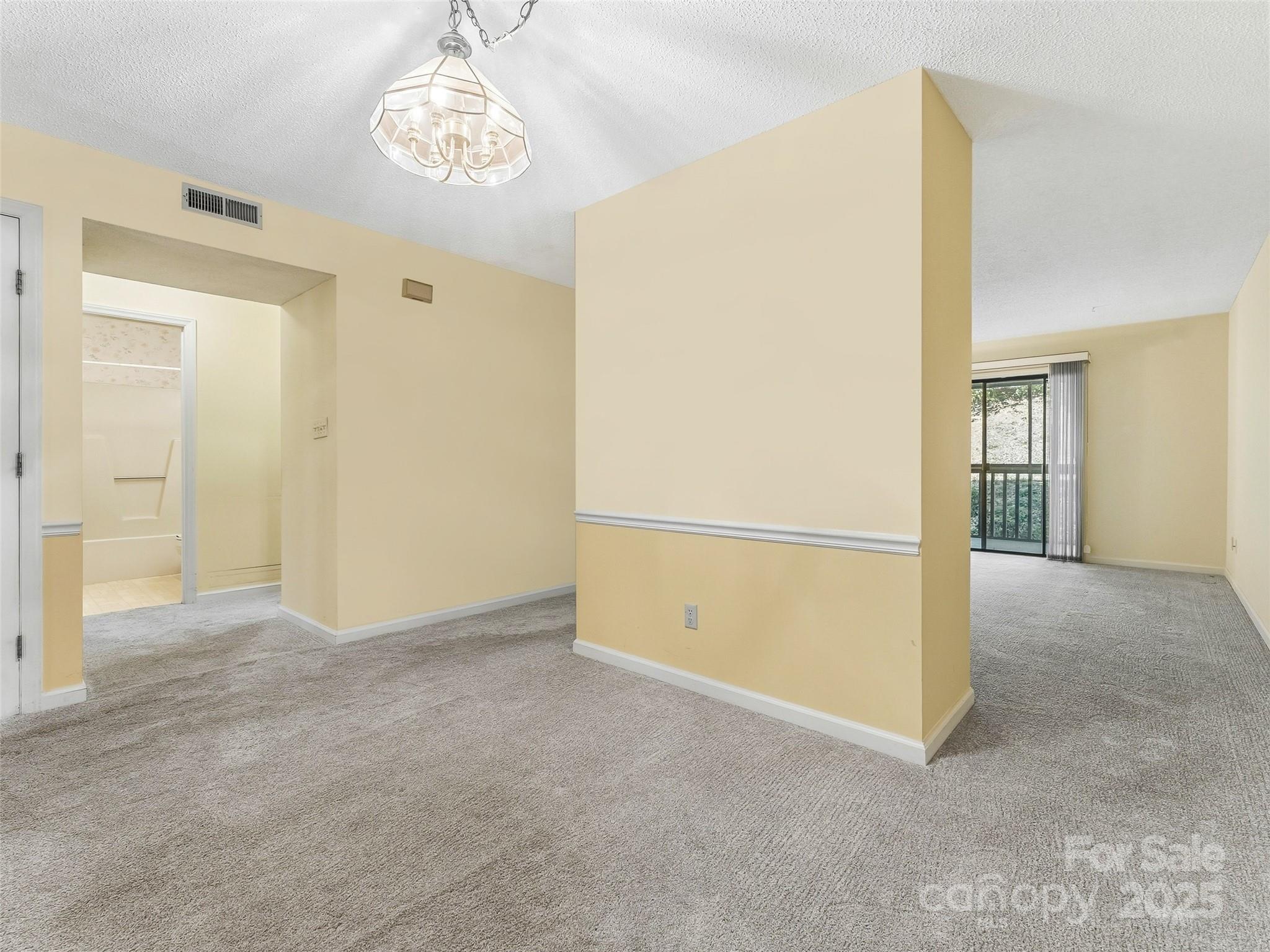 1203 Abbey Circle Asheville NC 28805