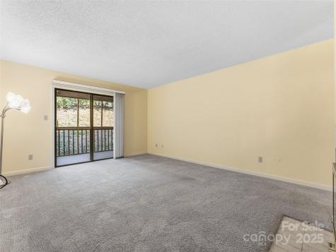 1203 Abbey Circle Asheville NC 28805