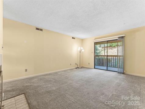 1203 Abbey Circle Asheville NC 28805