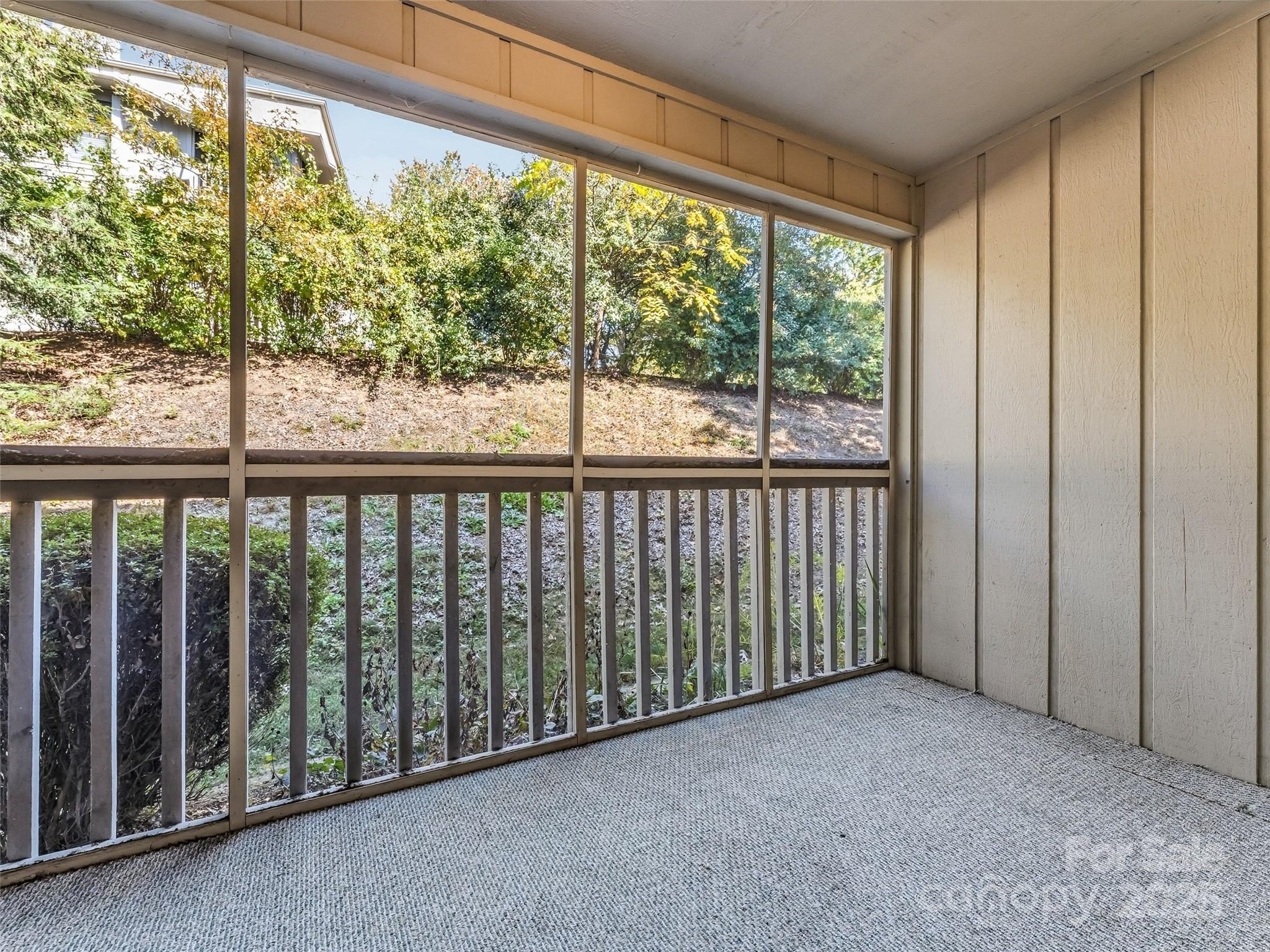 1203 Abbey Circle Asheville NC 28805
