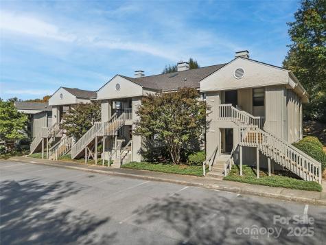 1203 Abbey Circle Asheville NC 28805