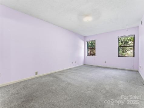 1203 Abbey Circle Asheville NC 28805