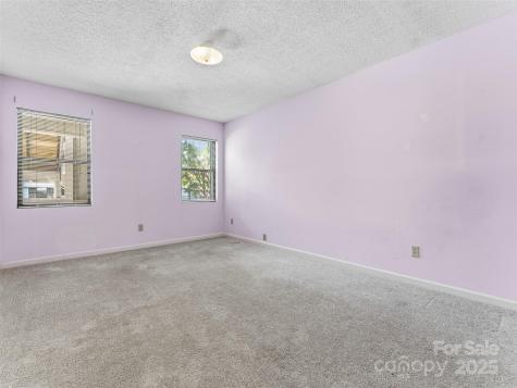 1203 Abbey Circle Asheville NC 28805