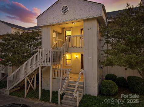 1203 Abbey Circle Asheville NC 28805
