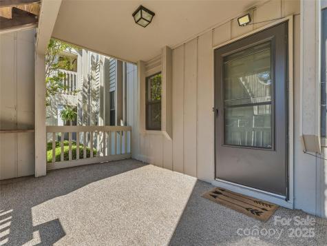 1203 Abbey Circle Asheville NC 28805