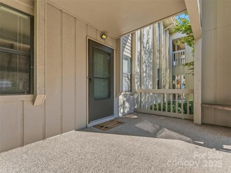 1203 Abbey Circle Asheville NC 28805