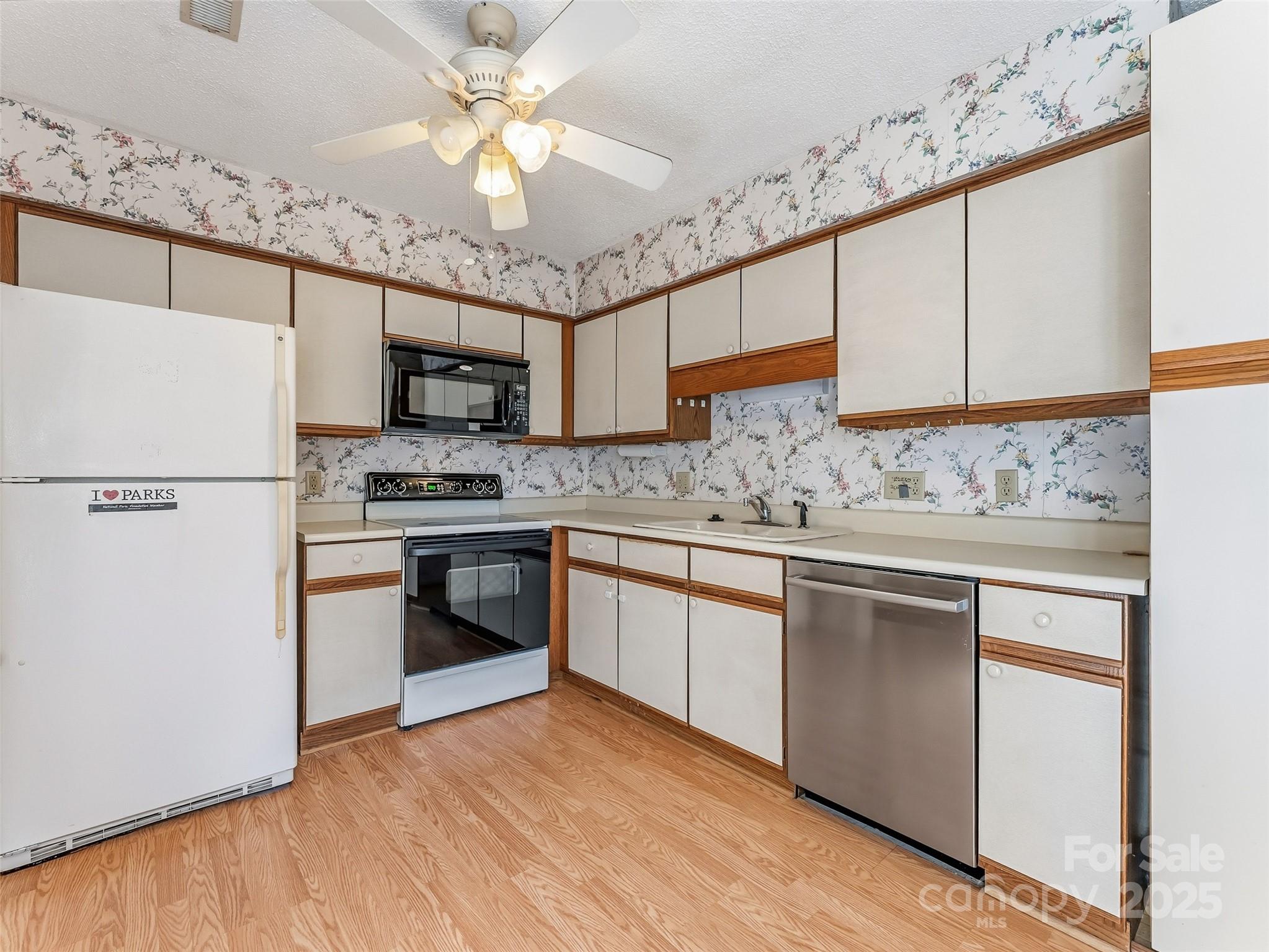 1203 Abbey Circle Asheville NC 28805