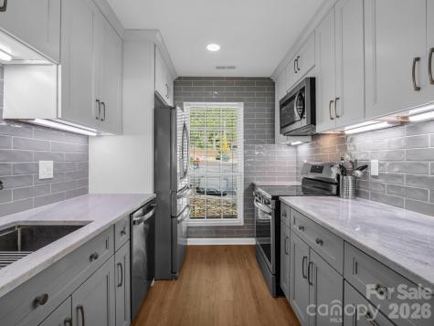2881 White Oak Mountain Road Columbus NC 28722