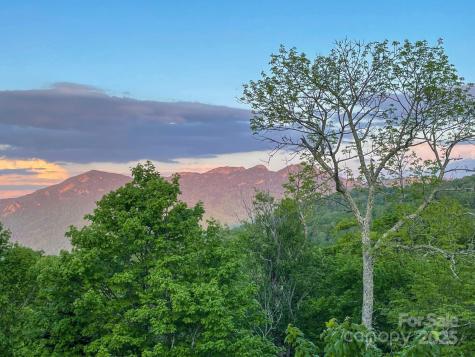 120 Pleasant View Boulevard Sugar Mountain NC 28604