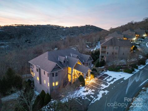 120 Pleasant View Boulevard Sugar Mountain NC 28604