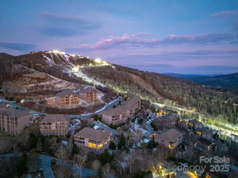 120 Pleasant View Boulevard Sugar Mountain NC 28604
