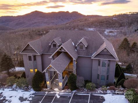 120 Pleasant View Boulevard Sugar Mountain NC 28604