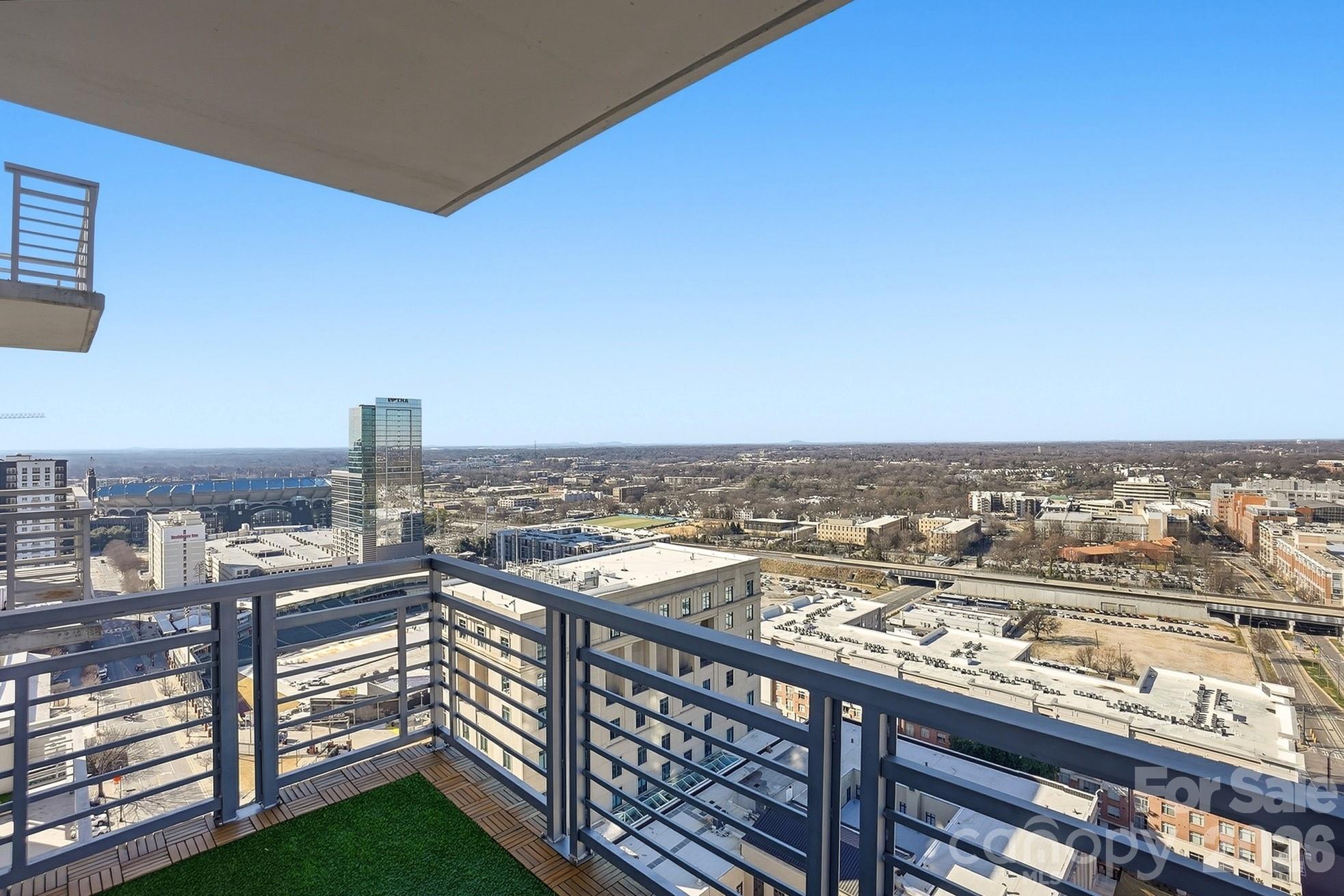 333 W Trade Street Charlotte NC 28202