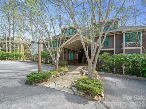 81 Creekside Way Burnsville NC 28714