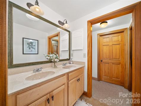 81 Creekside Way Burnsville NC 28714