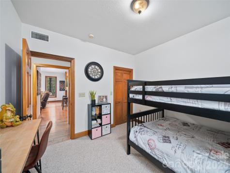 81 Creekside Way Burnsville NC 28714