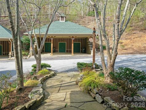 81 Creekside Way Burnsville NC 28714