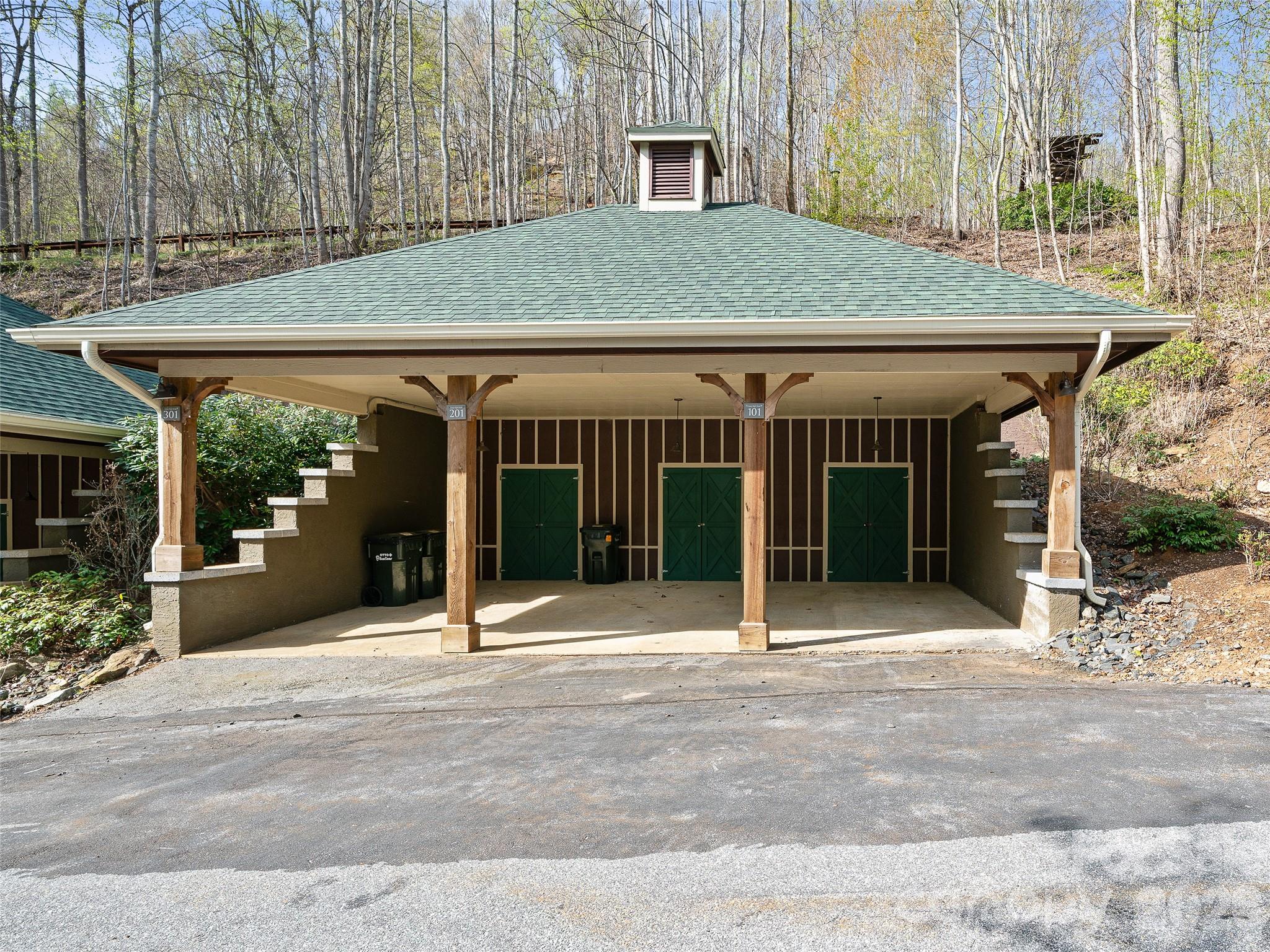 81 Creekside Way Burnsville NC 28714